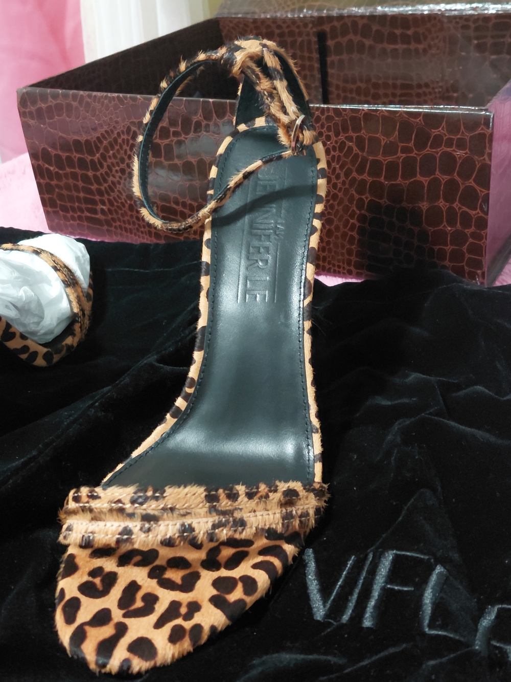 I Am Jennifer Le "Panthera" Leopard Print Calf Hair Ankle Strap Sandals Size 9